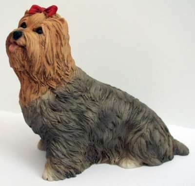 Yorkshire Terrier Figur sitzend